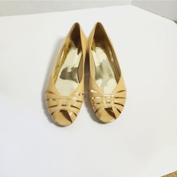 Stuart Weitzman  - Picture 5 of 11